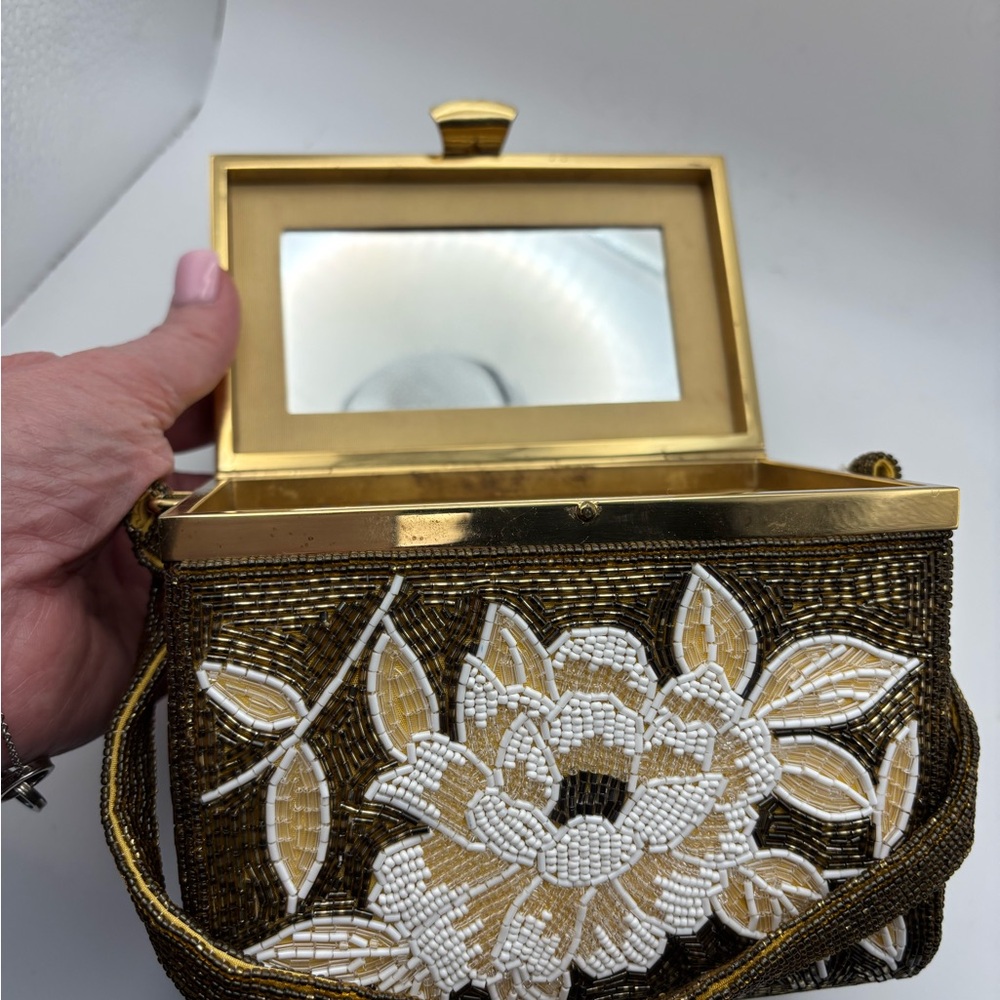 Vintage Japan Work Beaded Gold and White Floral Beaded Clutch/Box - Picture 5 of 13